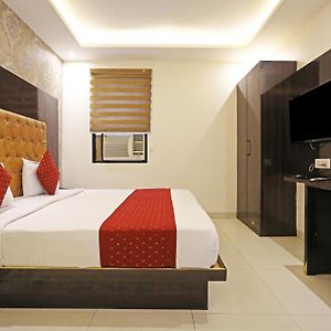 The Iconic Hotel Delhi International Airport